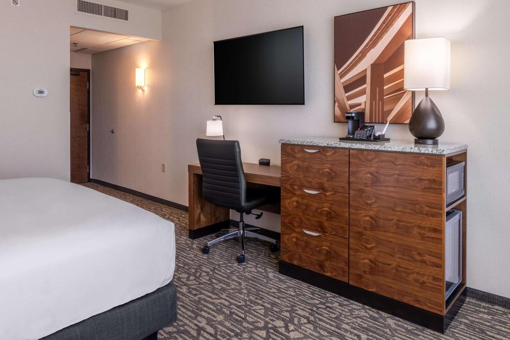 Drury Plaza Hotel Dallas Arlington Exterior foto